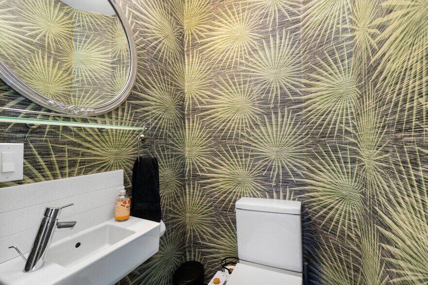 Building Photo - 61 Cummins Hwy