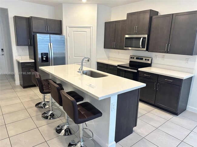 Building Photo - 27034 SW 132 Ct Rd