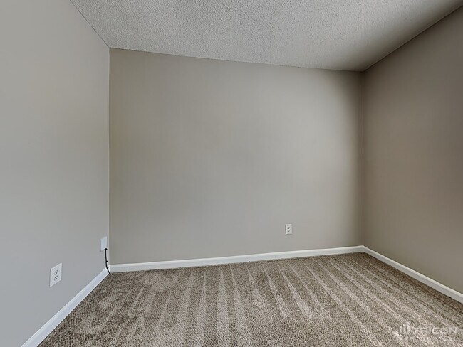 Building Photo - 8080 Sumit Creek Dr NW