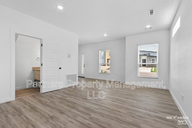 Building Photo - 940 Illinois Ave