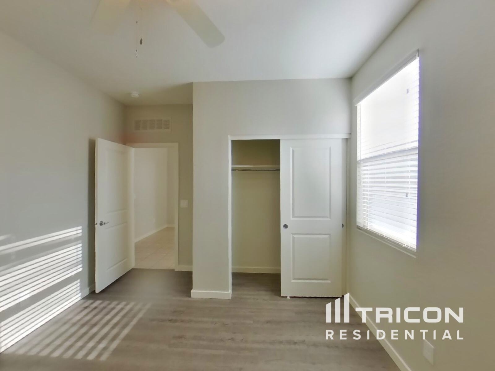 Building Photo - 40647 W Hensley Way