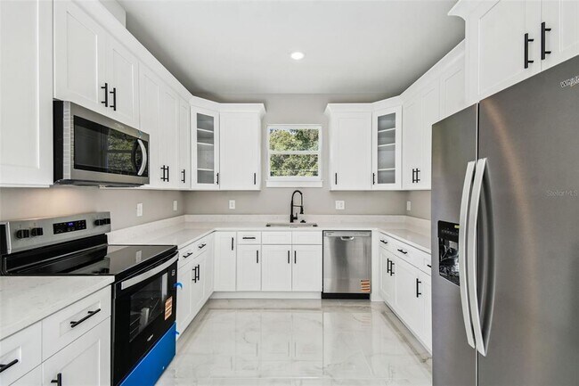 Building Photo - 145 N Orange Ave