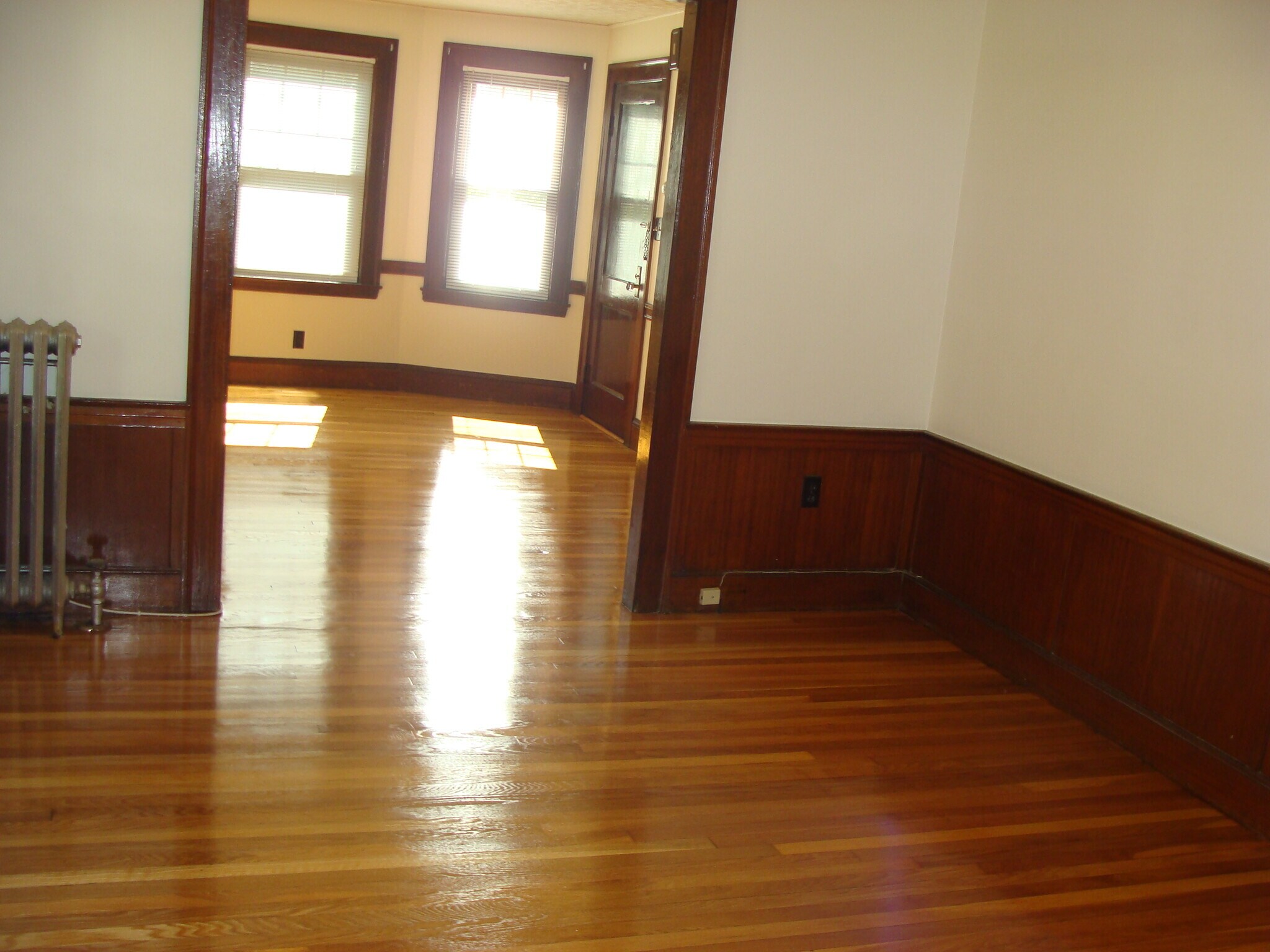 Building Photo - 66 Brock St