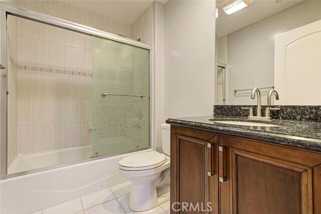 Building Photo - 556 E Palm Ave