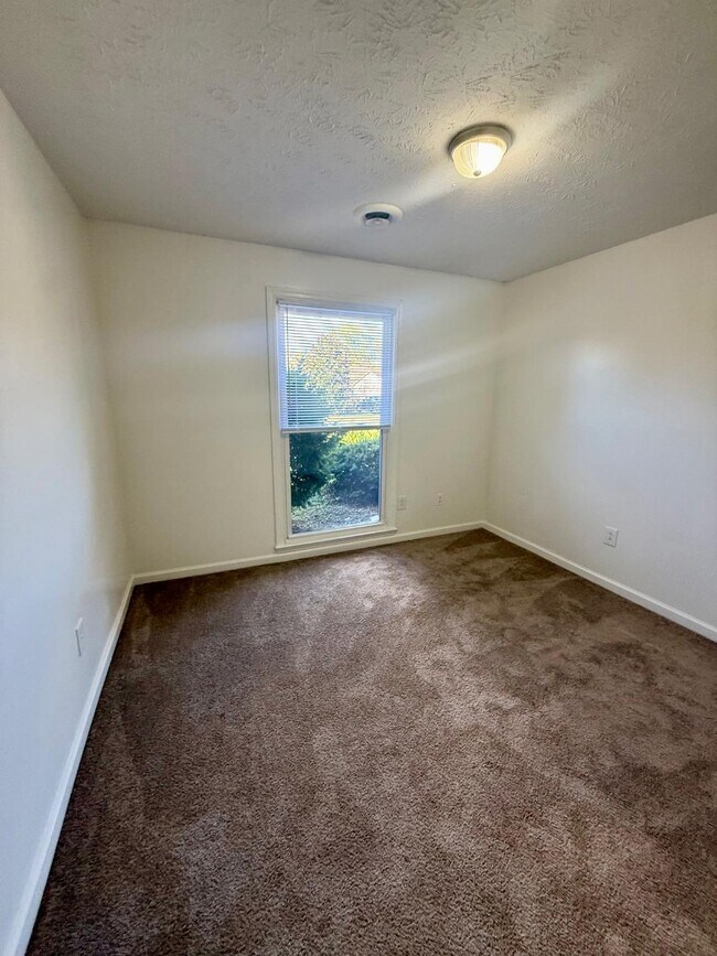 Building Photo - 1216 Kalone Way