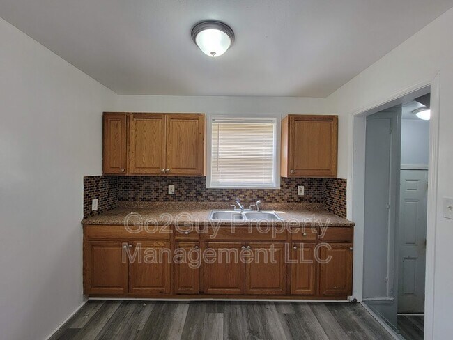 Building Photo - 18644 Forrer St