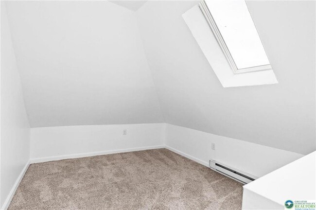 Building Photo - 921 Ridge St