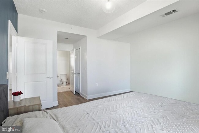 Building Photo - 3600 S Glebe Rd