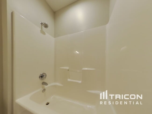 Building Photo - 4244 Galena Dr