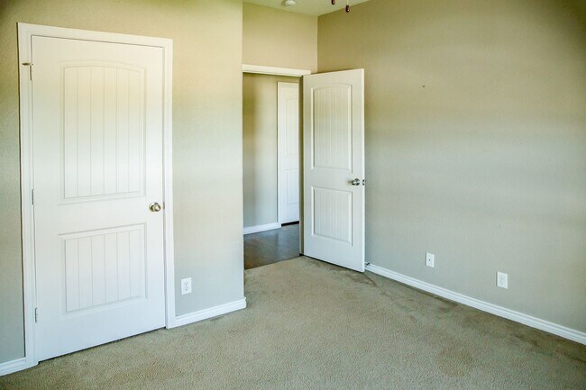 Building Photo - For Lease – $2,100/month | $2,250 Security...