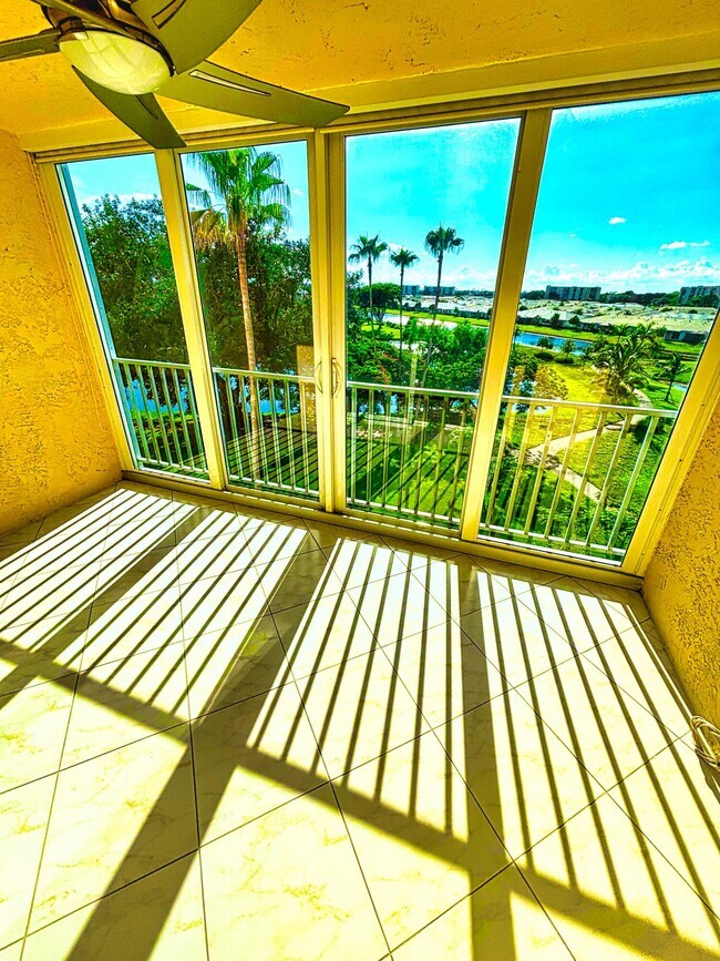 Building Photo - 14623 Bonaire Blvd