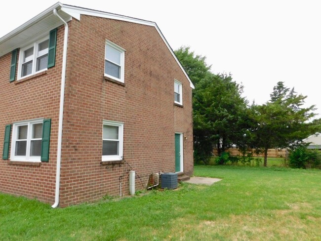 Building Photo - 3413 Granby St