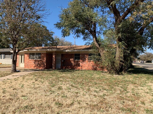 Primary Photo - 4902 43rd St