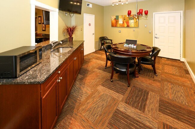 Building Photo - Villa Sonoma Brookhaven