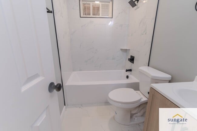 Building Photo - 11319 Harding Rd