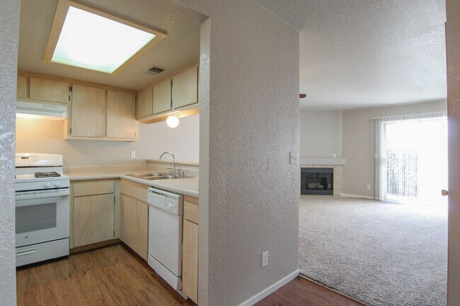 Building Photo - 1156 Weatherby Ct