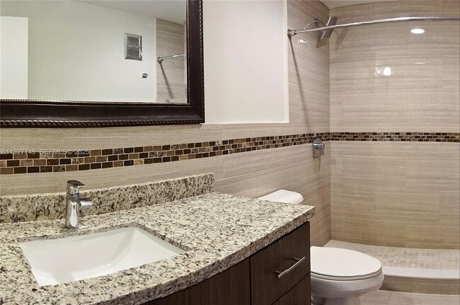 Building Photo - 9651 SW 77th Ave