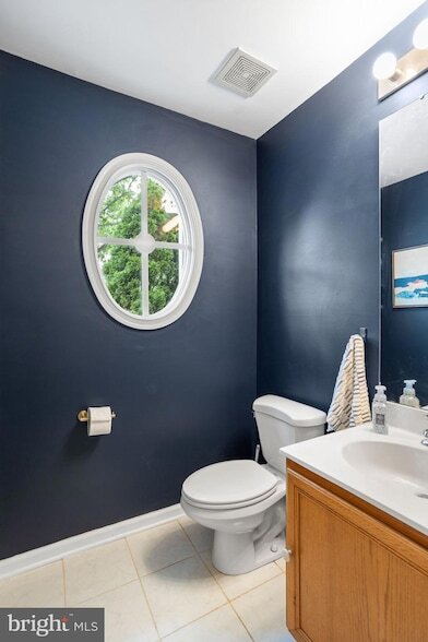 Building Photo - 2302 Harvard Dr