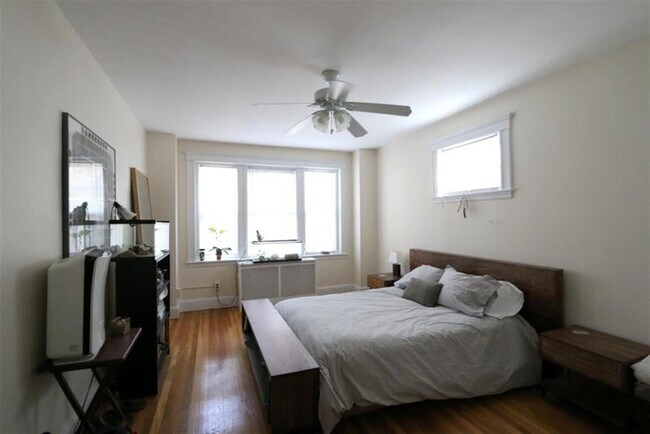 Building Photo - 13 Ellery St