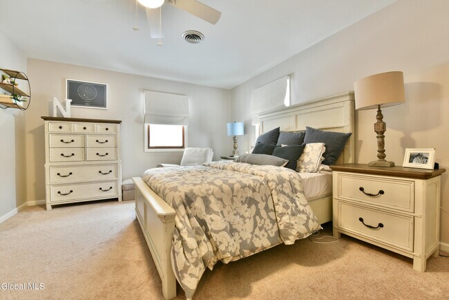 Building Photo - 9 Bell Flower Rd