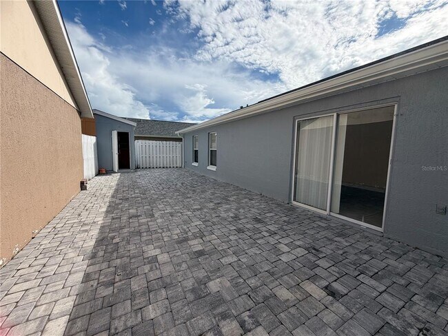 Building Photo - 2418 Harbor Town Dr