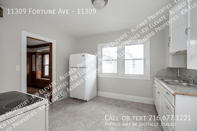 Building Photo - 11309 Fortune Ave
