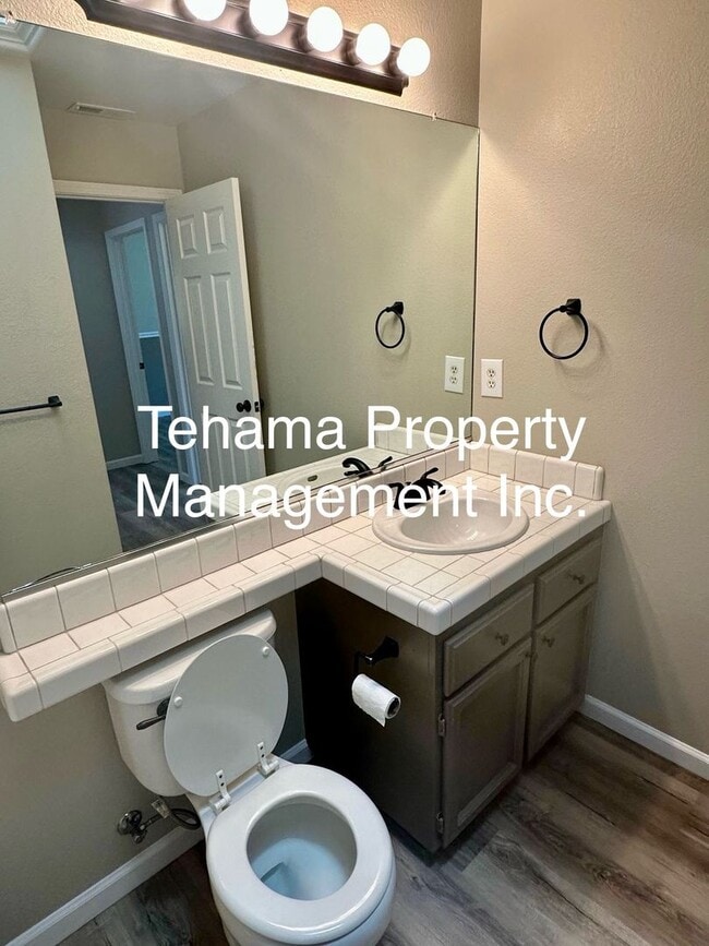 Building Photo - Beautiful 3 bedroom 2 bath home in Redding, CA