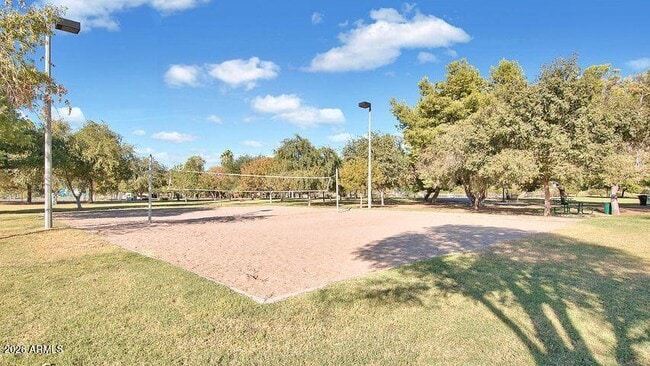 Building Photo - 4670 W Binner Dr