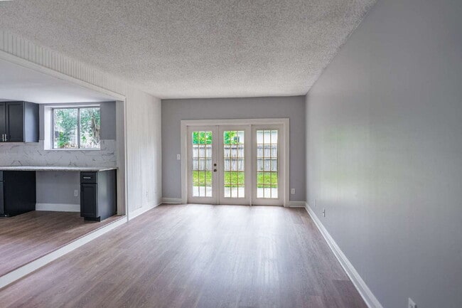 Building Photo - Minutes from UCF | Updated 4BR/3BA Home with Private Fenced Backyard