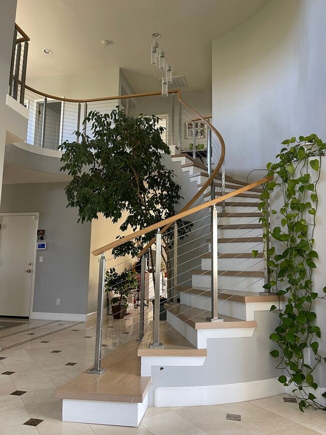 Building Photo - 3800 Venus Ct