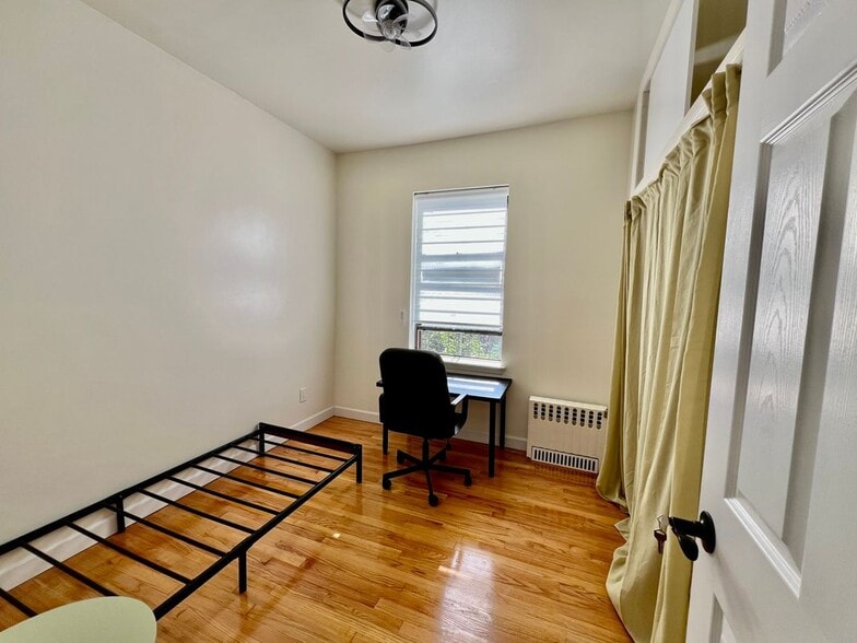 Building Photo - 21-37 33rd Street, 3E