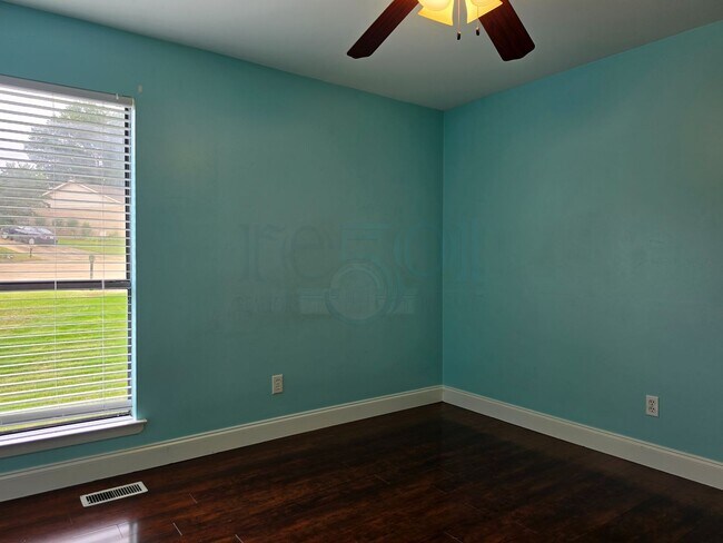 Building Photo - Great 3BR 2BA Find in Pleasant Tree Neighborhood!