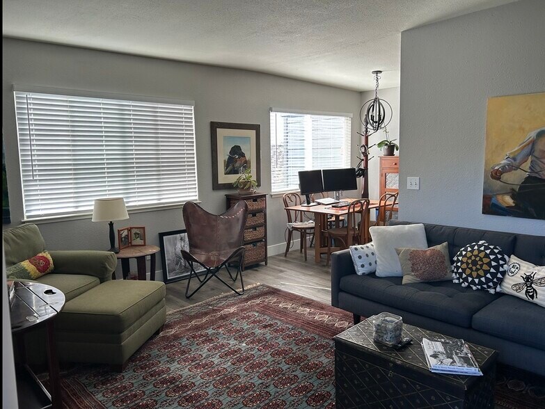 living room - 17709 Sunset Way