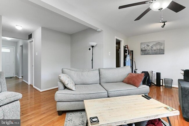 Building Photo - 7844 Snead Ln
