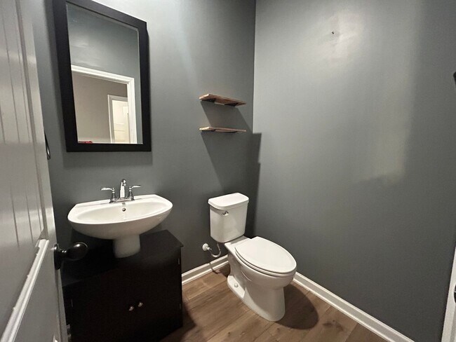 Building Photo - **Move in with NO SECURITY DEPOSIT**11612 Winston Dr - Available NOW! $100 Off First 2 Months!  –...