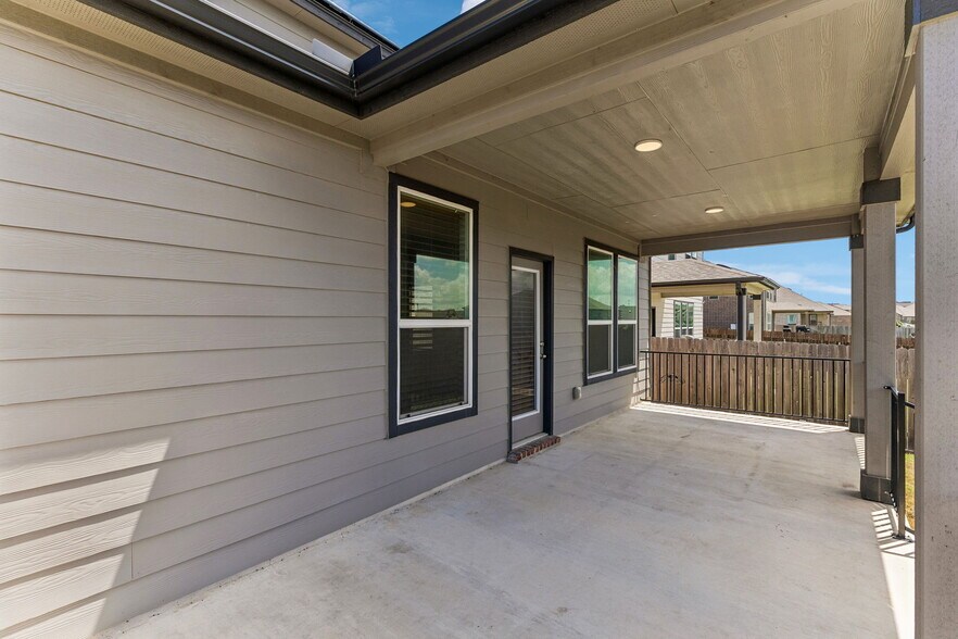 Building Photo - 4481 Acerno St