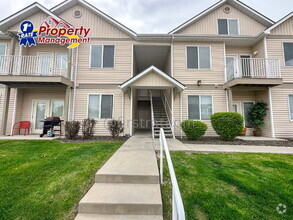 Building Photo - 250 W Mallard Dr