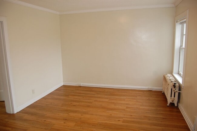 Interior Photo - 1739 G St.