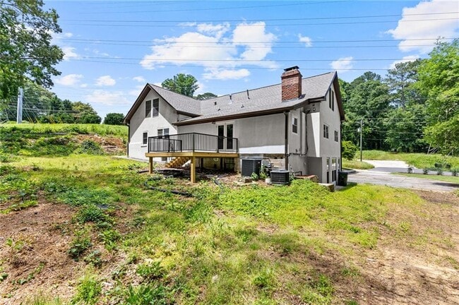 Building Photo - 1887 Shalimar Dr NE