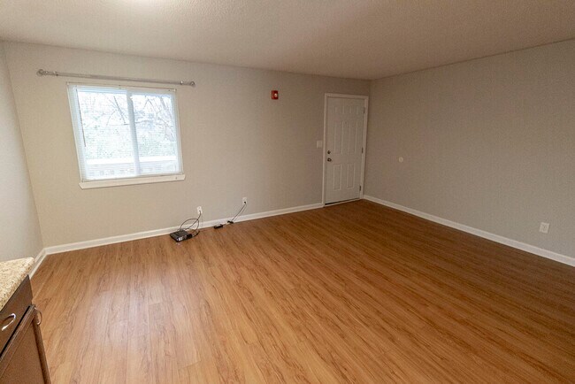 Building Photo - 105 N Garth Ave