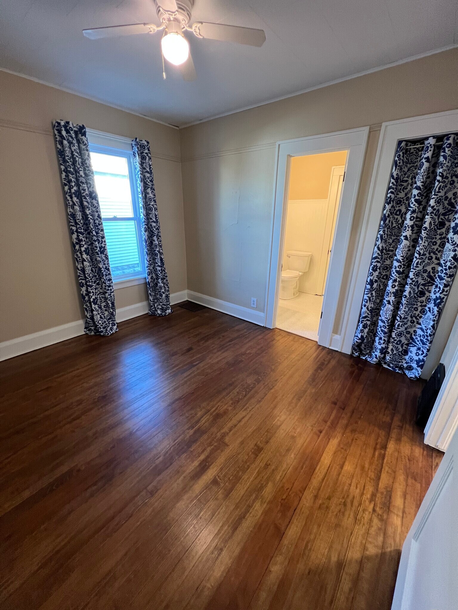 Building Photo - 2612 75th St