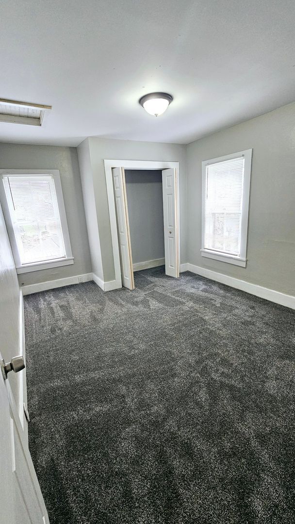 Building Photo - 138 Poplar St