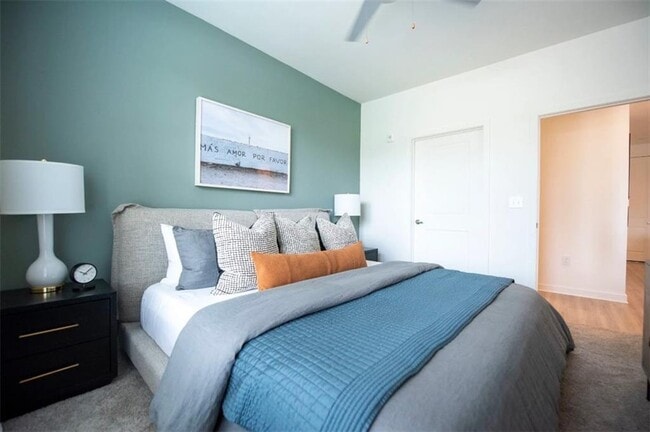 Building Photo - 550 Webb Gin House Rd