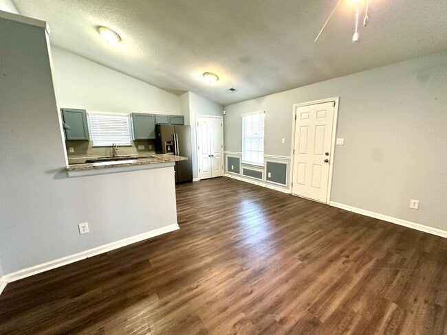 Building Photo - 8200 Reames Rd