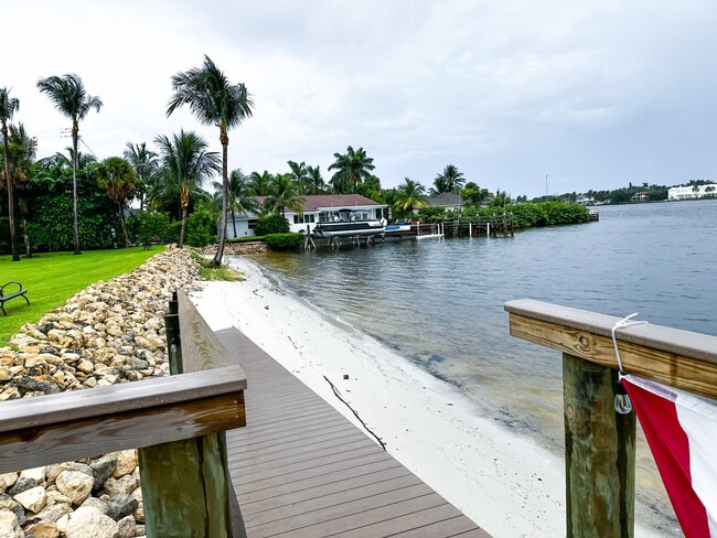 Building Photo - 137 Ocean Cay Way