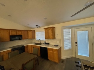 Building Photo - 1572 E 410 S