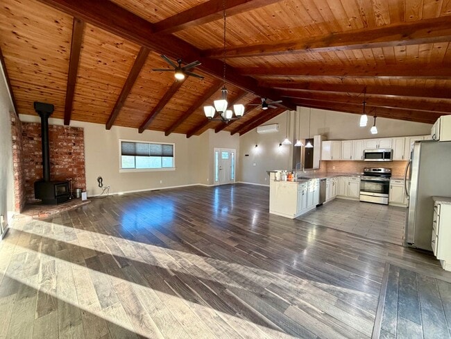 Building Photo - 3 BED 2 BATH HOME IN COTTONWOOD, CA WITH ACREAGE & $500 MOVE IN SPECIAL