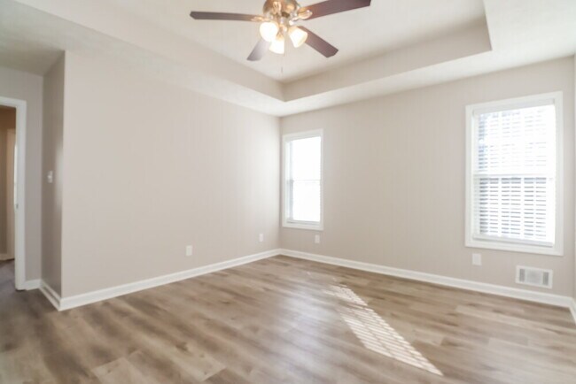 Building Photo - 250 Ashley Oaks Dr