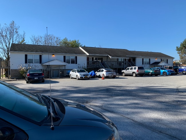 Building Photo - 2200 N Susquehanna Trail