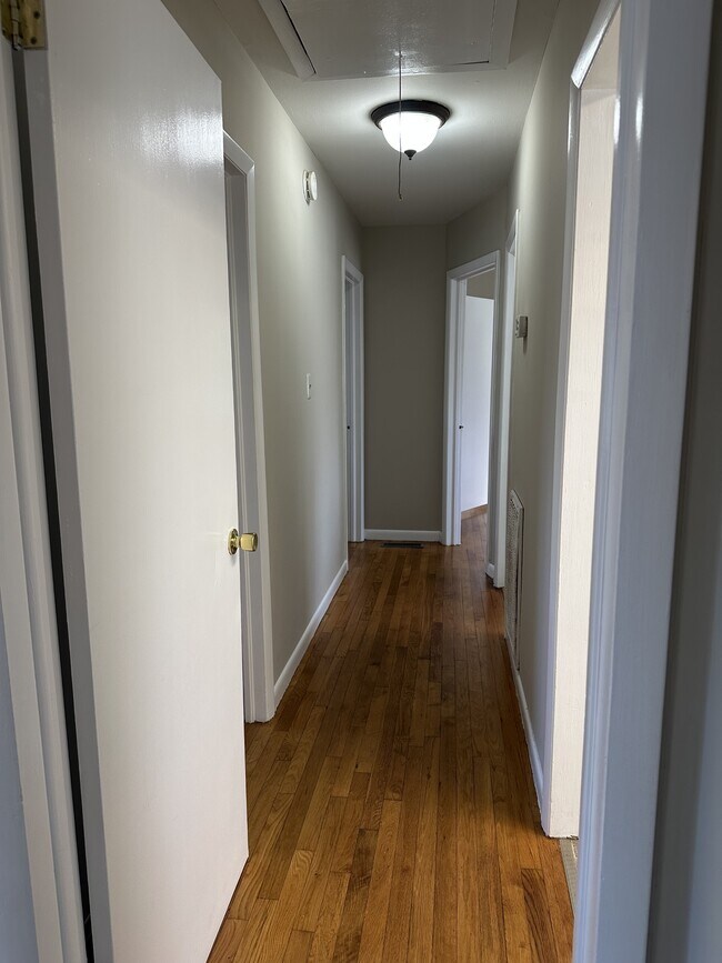 Building Photo - 356 Elizabeth Cir